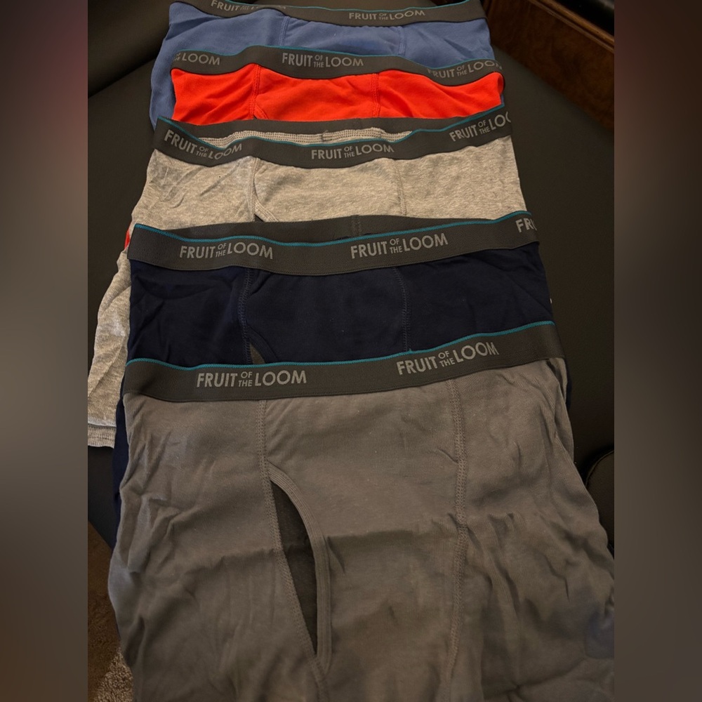 8PK Boxers BOYS Fruit if the Loom and Hanes
XL